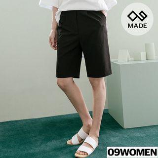 Plus Size Pleated Knee-length Shorts