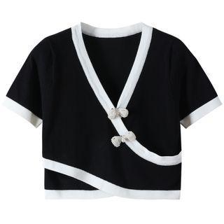 Short-sleeve V-neck Knit Top Black - One Size