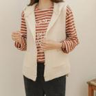 Hooded Dip-back Buttoned Vest