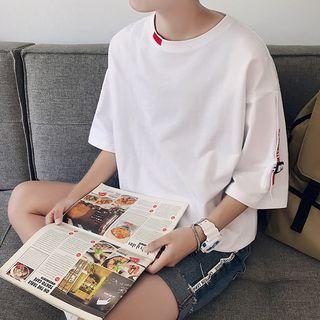 Lettering Strap Elbow Sleeve T-shirt
