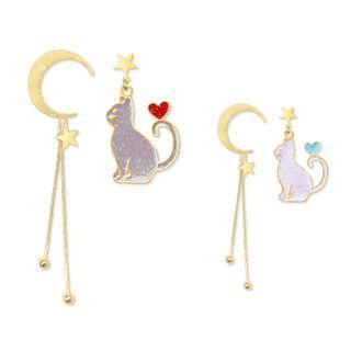 Non-matching Alloy Cat & Moon Dangle Earring