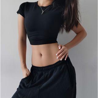 Plain Short-sleeve Slim-fit Crop T-shirt - 2 Colors