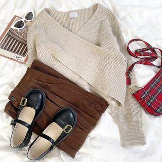 Long-sleeve V-neck Cropped Knit Sweater Almond - One Size