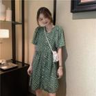 Short-sleeve Floral Print Mini A-line Dress Green - One Size