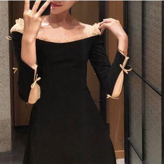 Long-sleeve Off-shoulder Mesh Panel Midi A-line Dress