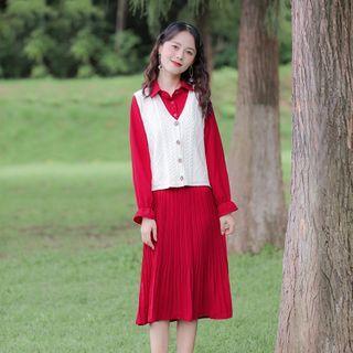Set: Sweater Vest + Long-sleeve Pleated Dress