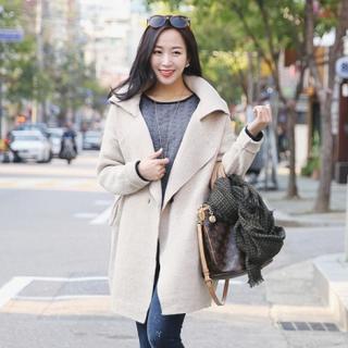 Wide-lapel Wool Blend Coat