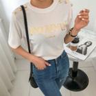 Button-shoulder Lettering T-shirt