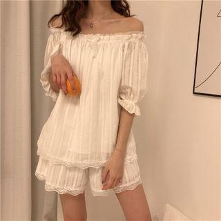 Plain Ruffle Ruffle Top / High-waist Lace Shorts White - One Size