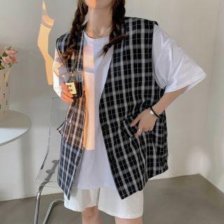 Elbow-sleeve T-shirt / Plaid Cargo Vest