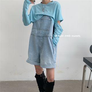 Long-sleeve Cut-out T-shirt / Denim Jumper Shorts