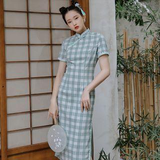 Short-sleeve Plaid Slit Midi Qipao