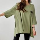 Button-side Letter Oversize T-shirt