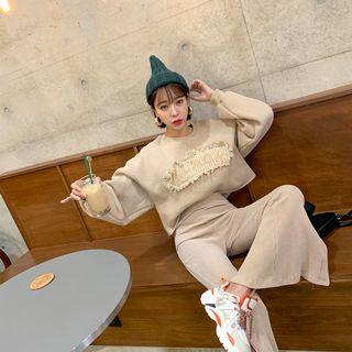 Letter-patch Napped Cropped Pullover