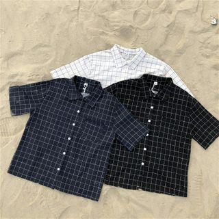 Plaid Loose-fit Short-sleeve Blouse