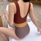 Contrast Color Sleeveless Swimsuit