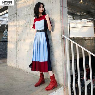 Short-sleeve Colored Panel Pleated Midi Dress