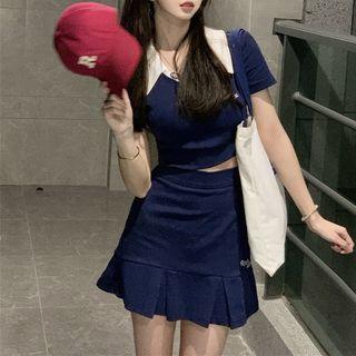 Short-sleeve Collar Cropped T-shirt / Mini Pleated Skirt