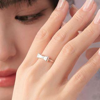Bow Sterling Silver Ring