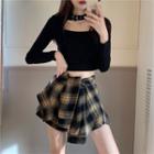 Long-sleeve Crop T-shirt / Plaid Skorts