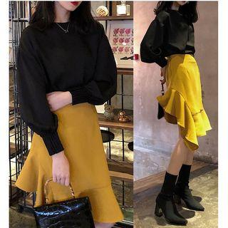 Set : Plain Long-sleeve Top + Ruffle Midi Skirt