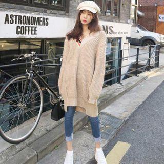Distressed V-neck Loose-fit Knitted Sweater