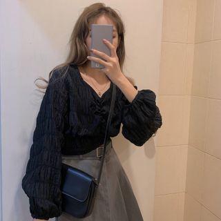 Ruched V-neck Lantern-sleeve Crop Top Black - One Size