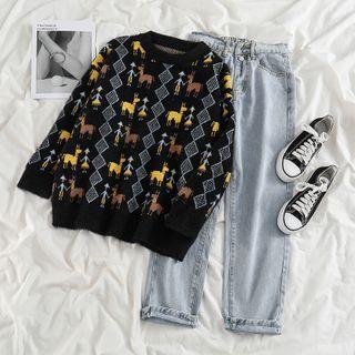 Patterned Sweater / Straight Fit Jeans