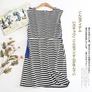 Striped Sleeveless Sheath Dress Stripe - Black & White - M