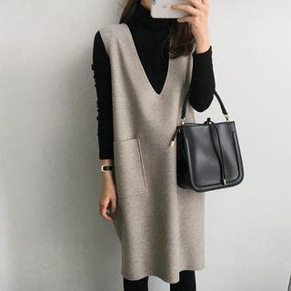 Set: Turtleneck Long-sleeve T-shirt + V-neck Pocket Detail Pinafore Dress