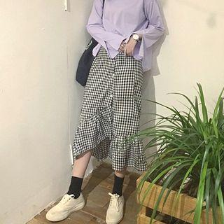 Plain Long-sleeve T-shirt / Check Irregular High-waist Skirt