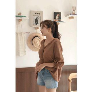 Bishop-sleeve Lace-trim Blouse