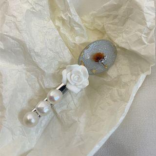 Flower Faux Pearl Alloy Hair Clip 1pc - White & Blue & Silver - One Size