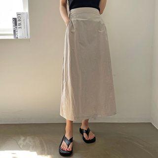 Pocket-side Nylon Long Skirt
