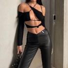 Plain Long Sleeve Off-shoulder Cut-out Cropped T-shirt