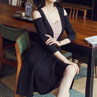 Open Shoulder Panel 3/4-sleeve Dress