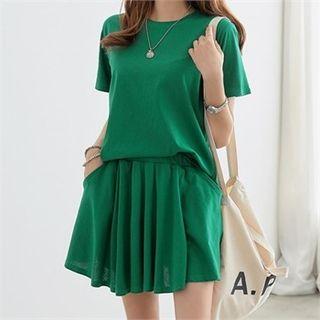 Set: Short-sleeve T-shirt + Skort