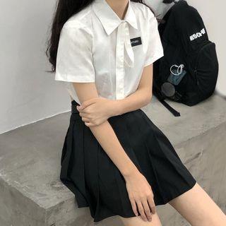 Short-sleeve Lettering Applique Shirt / Pleated A-line Mini Skirt