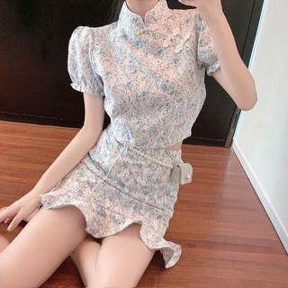 Set: Short-sleeve Floral Print Crop Blouse + A-line Skirt