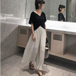 Set: Short-sleeve V-neck Top + Dotted Wide Leg Pants