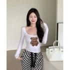 Long-sleeve Bear Print T-shirt / Checker Print Wide Leg Pants