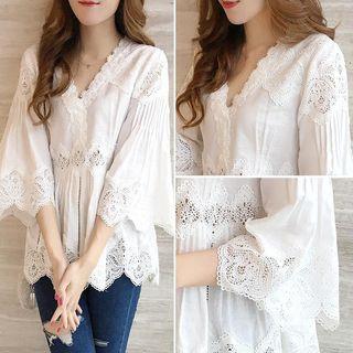 Crochet Trim 3/4 Sleeve V-neck Blouse