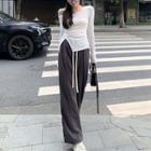 One-shoulder T-shirt / Wide Leg Pants