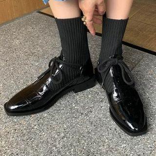 Pointy-toe Knit Panel Short Boots