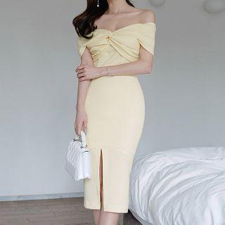 Off-shoulder Knotted Sheath Dress