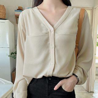 Plus Size V-neck Pleated Back Shirt