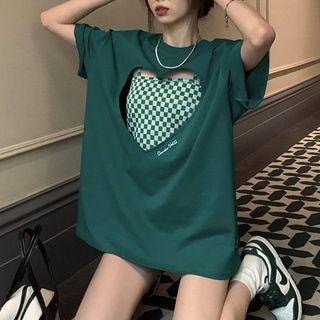 Heart Cutout T-shirt / Checkerboard Camisole Top