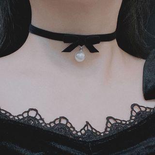 Faux Pearl Bow Pendant Velvet Choker