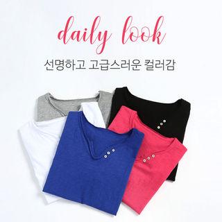 V-neck Button-trim T-shirt
