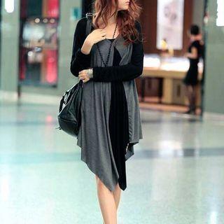 Long-sleeve Color-block Top Black Gray - One Size
